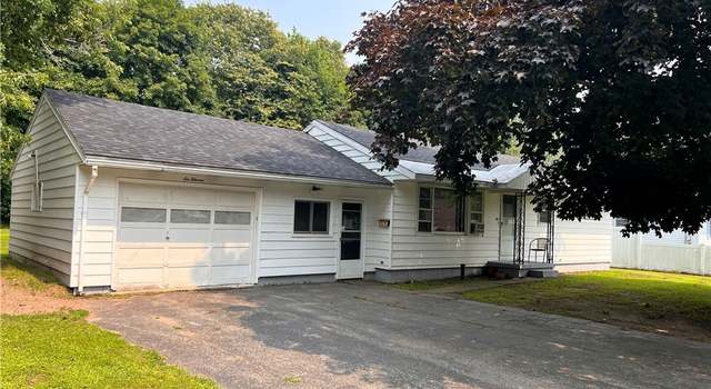 Photo of 611 W 3rd St S, Fulton, NY 13069