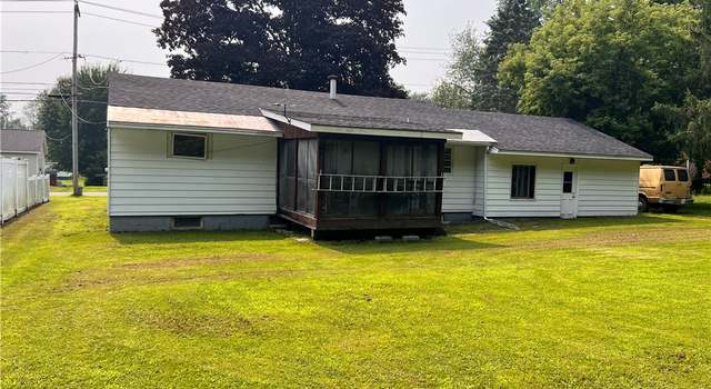 Photo of 611 W 3rd St S, Fulton, NY 13069