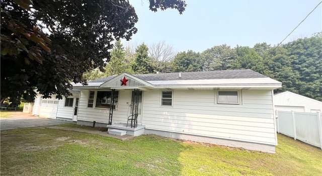 Photo of 611 W 3rd St S, Fulton, NY 13069