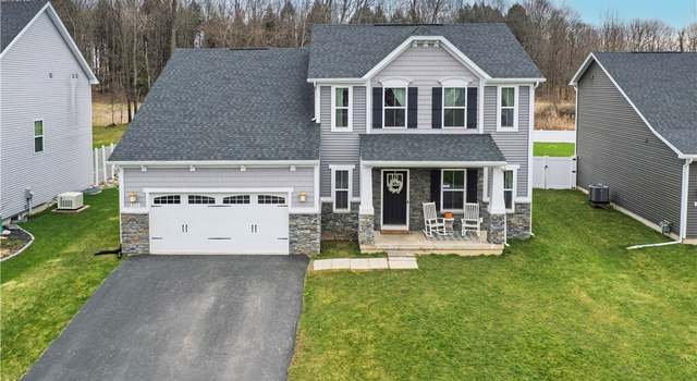 Photo of 8552 Mcnamara Dr, Clay, NY 13041