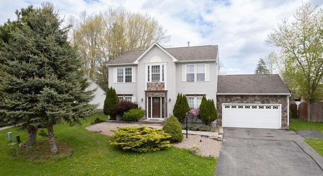 Photo of 8249 Dampier Cir, Clay, NY 13090