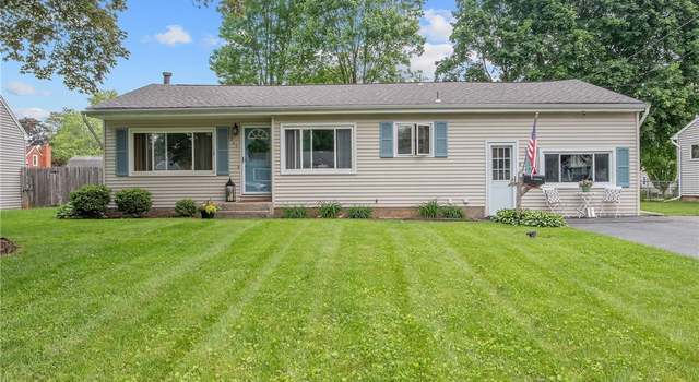 Photo of 211 Fletcher Dr, Clay, NY 13212
