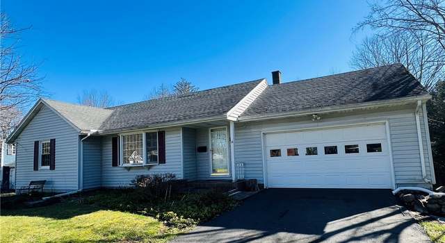 Photo of 14 Goodspeed Pl, Skaneateles, NY 13152