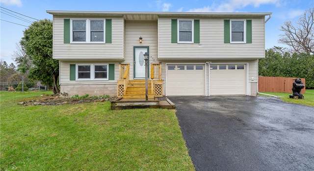 Photo of 437 Birchwood Blvd, Van Buren, NY 13027