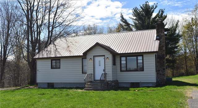 Photo of 28 Churchill Rd, Oswego, NY 13126