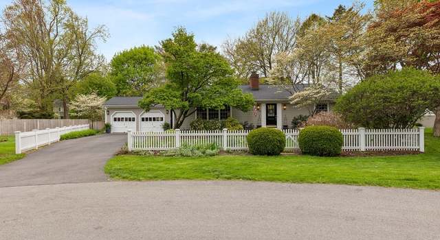 Photo of 19 Tyringham Rd, Irondequoit, NY 14617