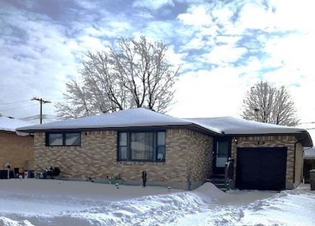 Property at 185 Diane Dr, Cheektowaga, NY 14225, 3 beds, 2 baths
