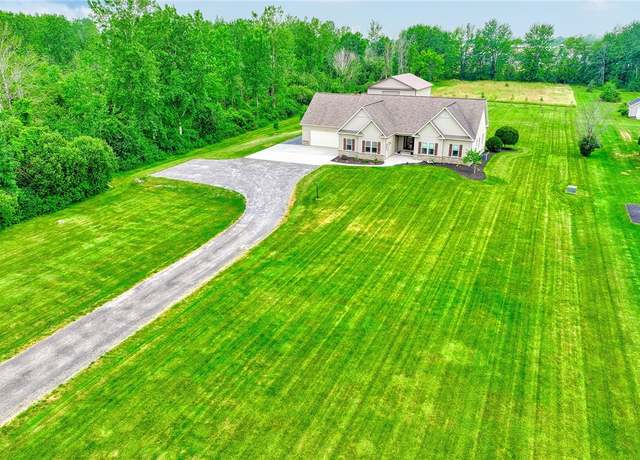 Property at 675 County Line Rd, Webster, NY 14580, 3 beds, 2.5 baths