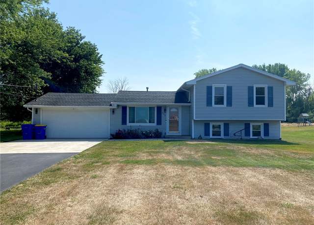 Property at 300 Martin Rd, Hamlin, NY 14464, 3 beds, 1 bath