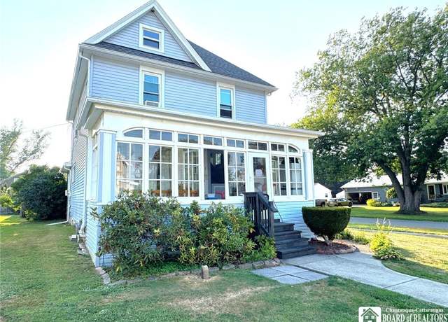 Property at 501 Mckinley Ave, Dunkirk, NY 14048, 4 beds, 2 baths