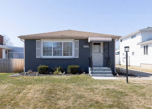 Property at 1360 Parker Blvd, Tonawanda-town, NY 14223, 3 beds, 1 bath