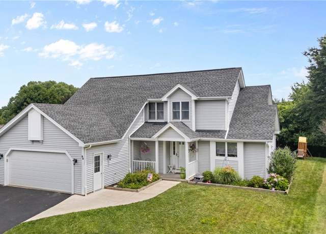 Property at 90 Sewilo Hills Dr, Irondequoit, NY 14622, 3 beds, 2.5 baths