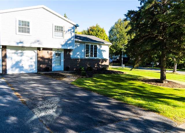 Property at 22 Mockingbird Ln, Parma, NY 14468, 3 beds, 2 baths