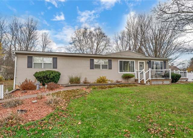 Property at 3622 Pearl Street Rd, Batavia-town, NY 14020, 2 beds, 1 bath