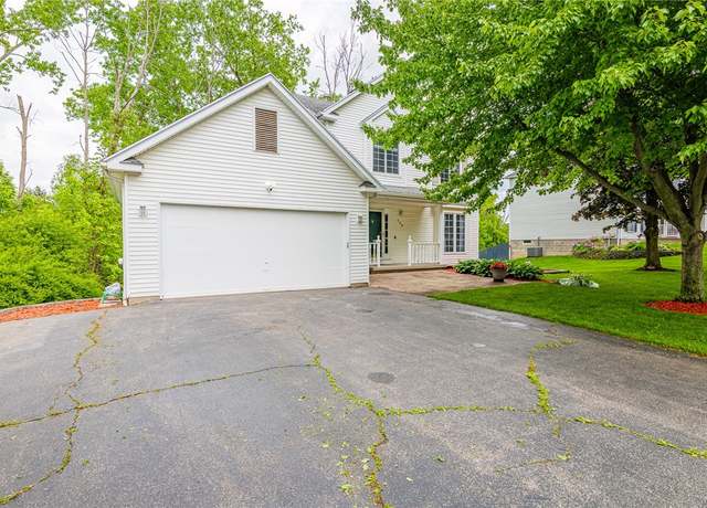 Property at 129 Battle Green Dr, Chili, NY 14624, 4 beds, 1.5 baths