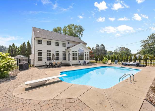 Property at 1300 Surrey Garden Way, Webster, NY 14580, 3 beds, 3 baths
