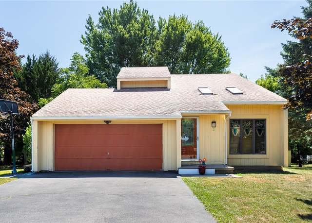 Property at 2 Alicia Cir, Riga, NY 14428, 3 beds, 2 baths