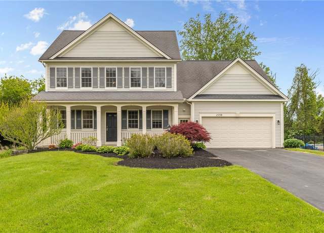 Property at 1539 Fieldcrest Dr, Webster, NY 14580, 4 beds, 2.5 baths