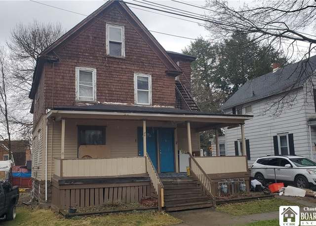 Property at 46 Utica St, Jamestown, NY 14701, 7 beds, 4 baths