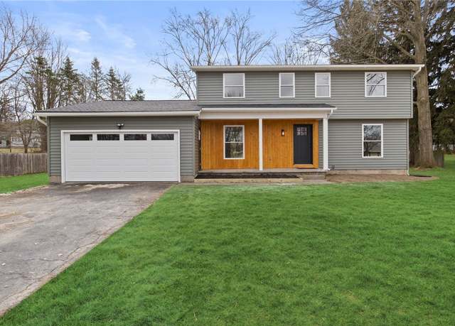 Property at 286 Southridge Dr, Greece, NY 14626, 4 beds, 2.5 baths