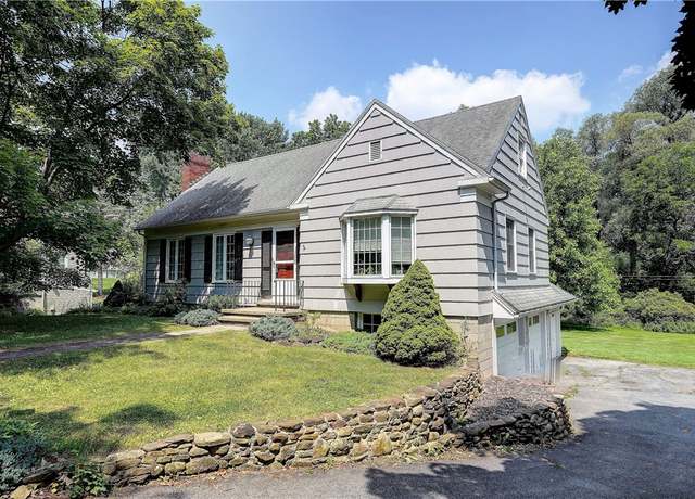 Property at 76 Southern Hills Cir, Henrietta, NY 14467, 3 beds, 2 baths