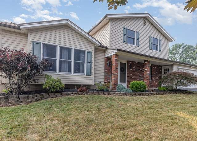 Property at 119 Crosby Ln, Greece, NY 14612, 3 beds, 2.5 baths