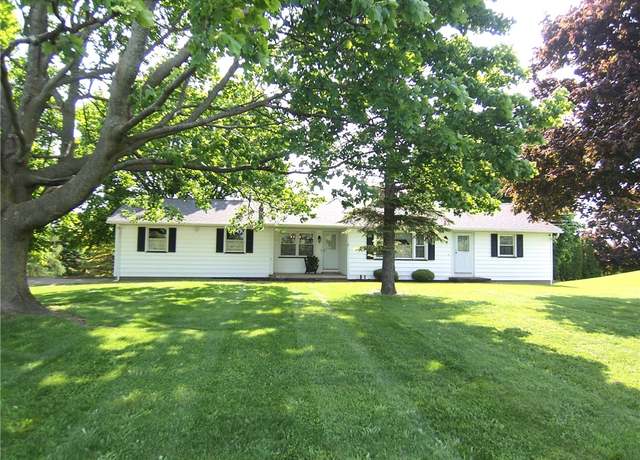Property at 2820 Ontario Center Rd, Macedon, NY 14502, 3 beds, 1 bath