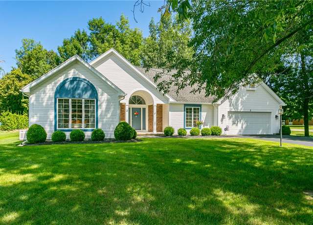 Property at 2 Glen Valley Dr, Penfield, NY 14526, 3 beds, 2.5 baths