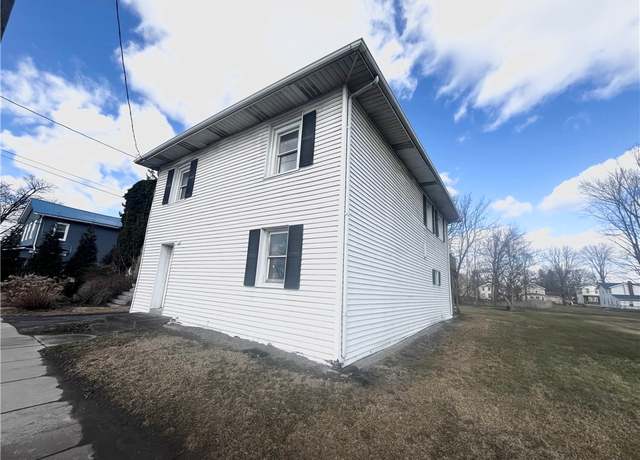 Property at 231 E Main St, Waterloo, NY 13165, 4 beds, 2 baths