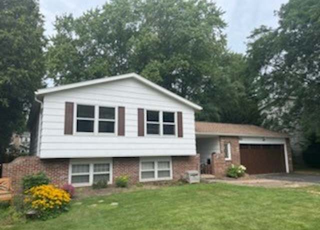 Property at 80 Hallock Rd, Chili, NY 14624, 3 beds, 2 baths