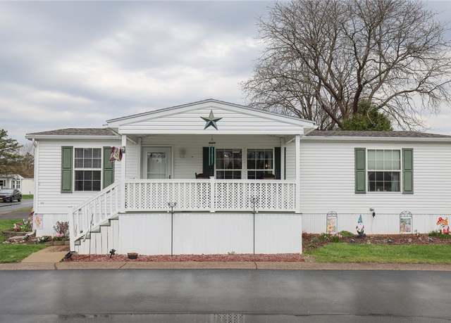 Property at 164 Niagara Way #164, Manchester, NY 14504, 3 beds, 2 baths