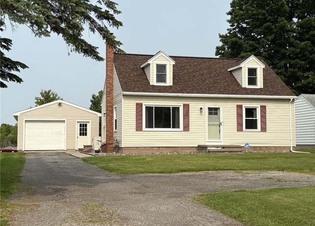 Property at 44 Ridgefield Dr, Riga, NY 14428, 4 beds, 1 bath