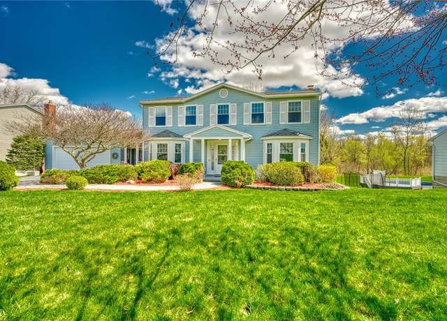 Property at 40 Rosscommon Cres, Perinton, NY 14450, 3 beds, 2.5 baths