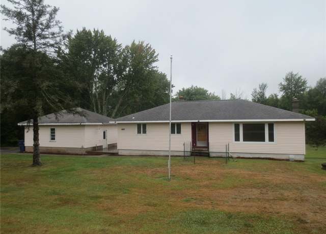 Property at 983 Johnson Rd, Palmyra, NY 14522, 3 beds, 1 bath