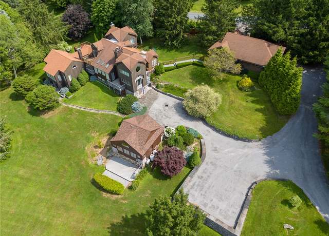 Property at 94 Overlook Dr, Andes, NY 13731, 4 beds, 4.5 baths