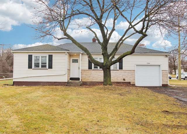 Property at 2186 Hylan Dr, Henrietta, NY 14623, 3 beds, 1 bath