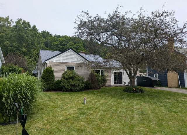 Property at 352 Interstate Pkwy, Bradford-town, PA 16701, 3 beds, 1.5 baths