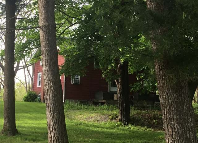 Property at 7092 E Bethany Leroy Rd, Leroy, NY 14482, 3 beds, 1 bath