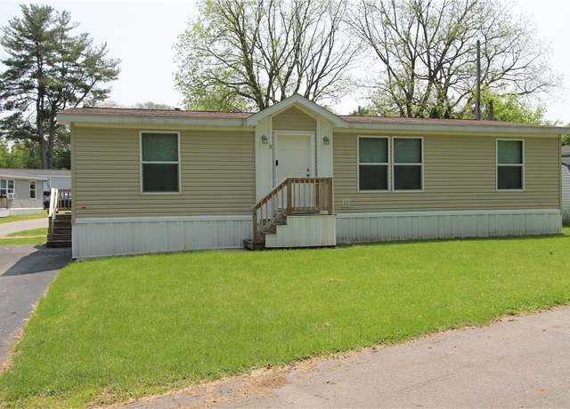 Property at 11 Bittersweet Dr, Penfield, NY 14625, 3 beds, 2 baths