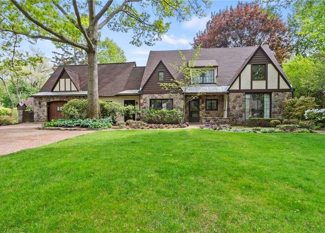 Property at 23 Ridgeview Dr, Perinton, NY 14445, 4 beds, 5 baths