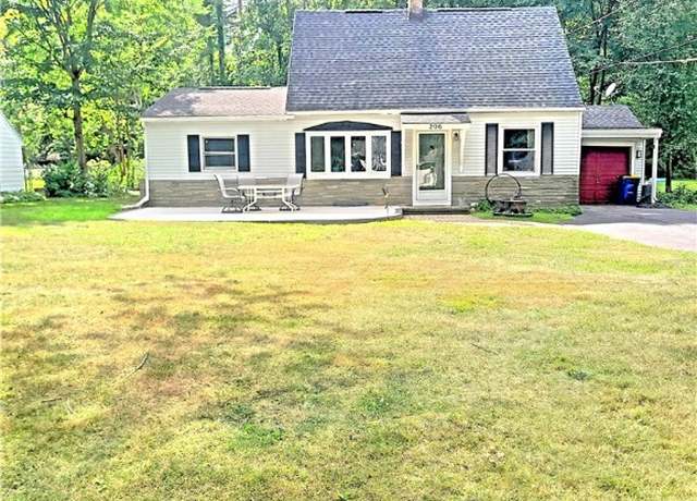 Property at 206 Rowley Dr, Gates, NY 14624, 3 beds, 2.5 baths