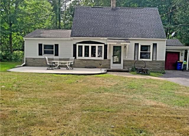 Property at 206 Rowley Dr, Gates, NY 14624, 3 beds, 2.5 baths