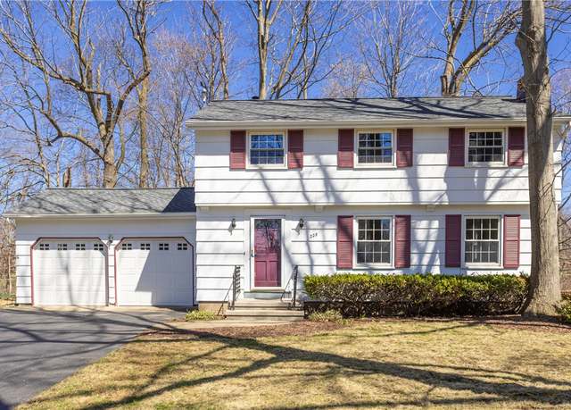 Property at 228 Dohrcrest Dr, Greece, NY 14612, 4 beds, 1.5 baths