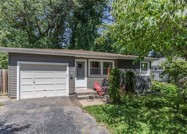 Property at 30 Bayton Dr, Irondequoit, NY 14622, 3 beds, 1 bath
