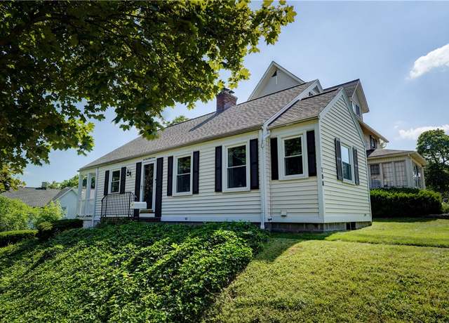 Property at 290 Hillside Ave, Rochester, NY 14610, 2 beds, 1 bath