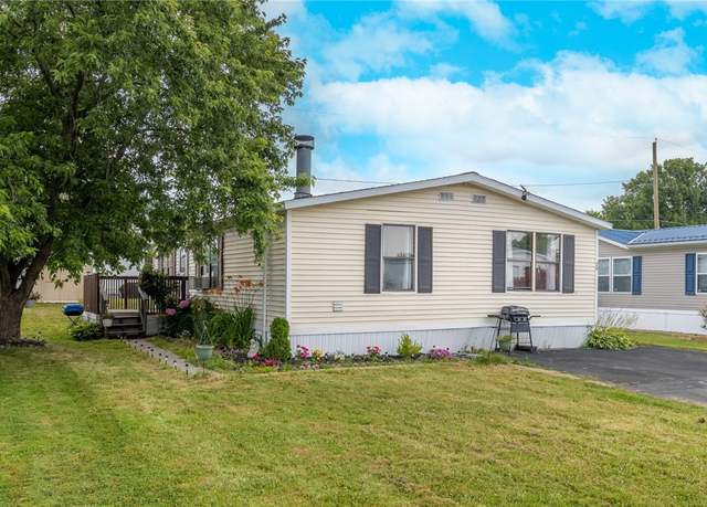 Property at 29 Chestnut Dr, Hamlin, NY 14464, 2 beds, 2 baths