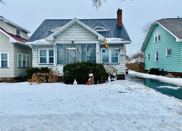 Property at 60 Devitt Rd, Rochester, NY 14615, 3 beds, 1.5 baths