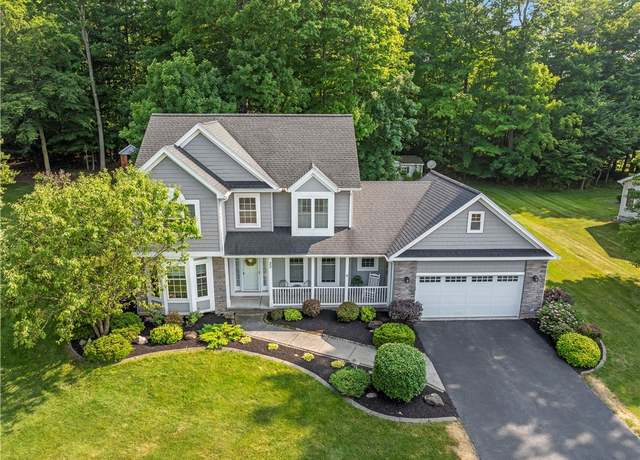 Property at 22 Jewelberry Dr, Penfield, NY 14580, 3 beds, 2.5 baths