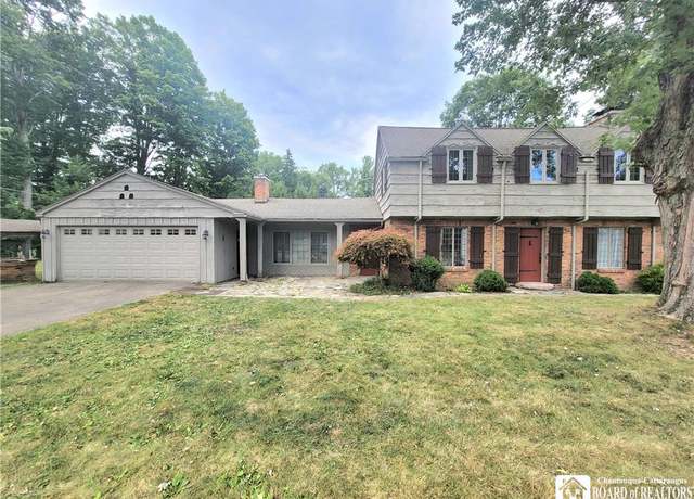 Property at 301 Arlington Ave, Jamestown, NY 14701, 4 beds, 2.5 baths