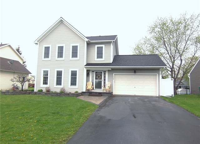 Property at 1568 Hayride Dr, Farmington, NY 14425, 3 beds, 1.5 baths
